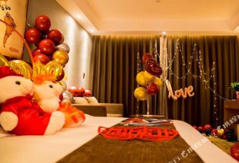 בית מלון כפרי James Joyce Coffetel· Changde Liuyehu