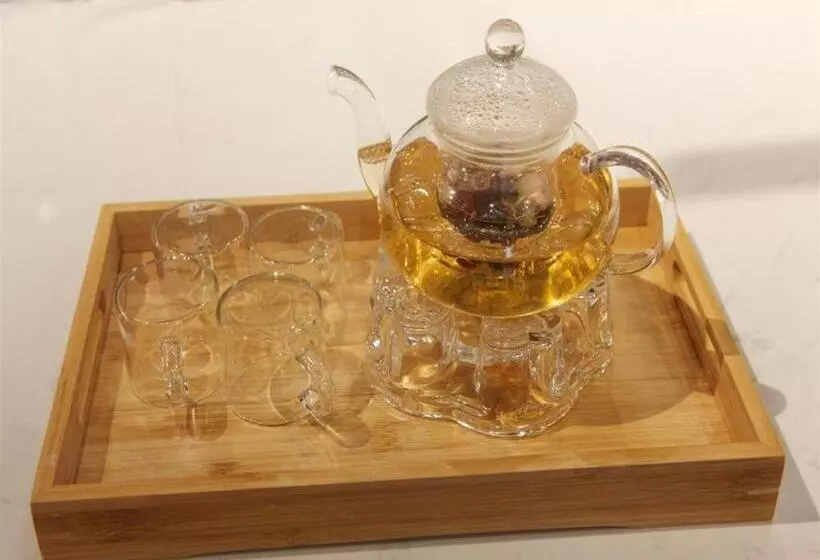 Hotelli James Joyce Coffetel Guangyuan High Speed Railway Station Dongba Municipal Government