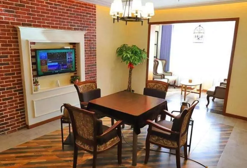 Hotelli James Joyce Coffetel Guangyuan High Speed Railway Station Dongba Municipal Government