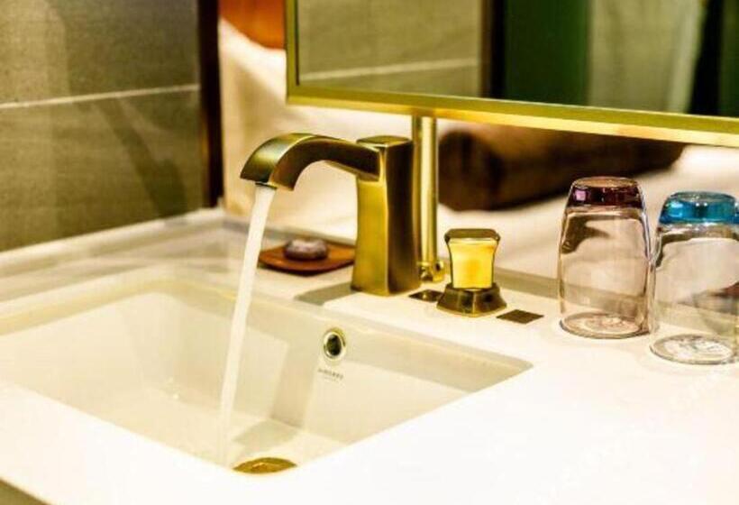 Hotel James Joyce Coffetel· Xianyang Renmin Road Central Square Store