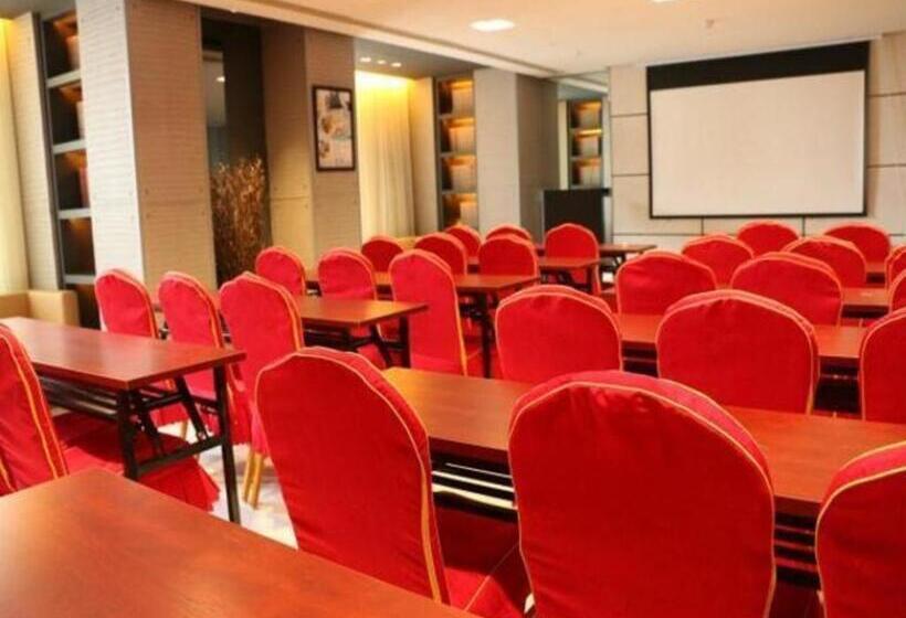 Hotel Jinjiang Inn Karamay Oli Building Bairui Plaza