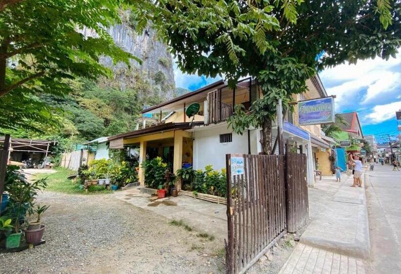 בית מלון כפרי Reddoorz @ Bunakidz Lodge El Nido Palawan