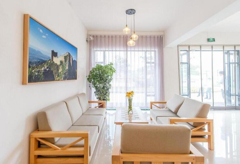 Hotel Yun Jing Baishi Villa