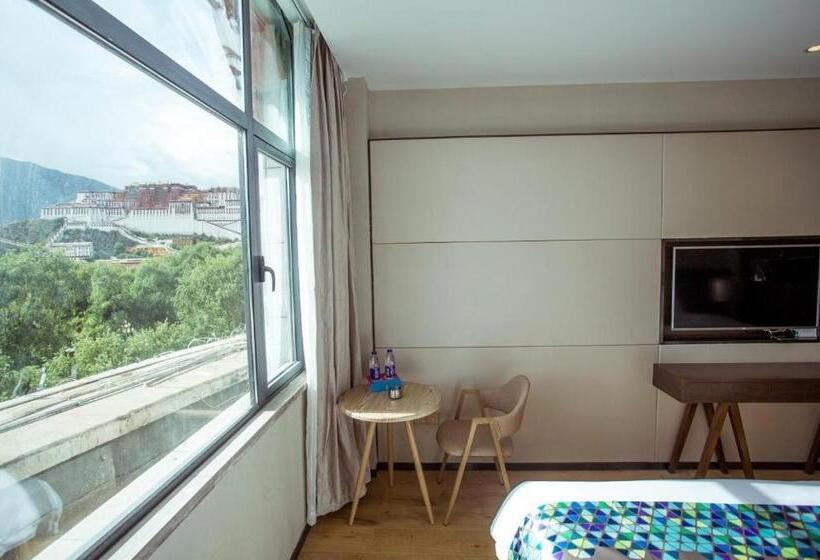 فندق Zmax Lhasa Potala Palace Square