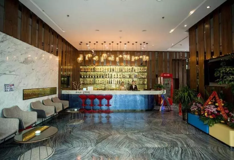 Hotelli Zmax Lhasa Potala Palace Square