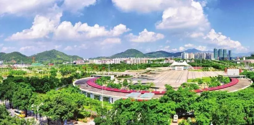 Iu Hotels·guangzhou Zengcheng Gualv Road Wanda Plaza
