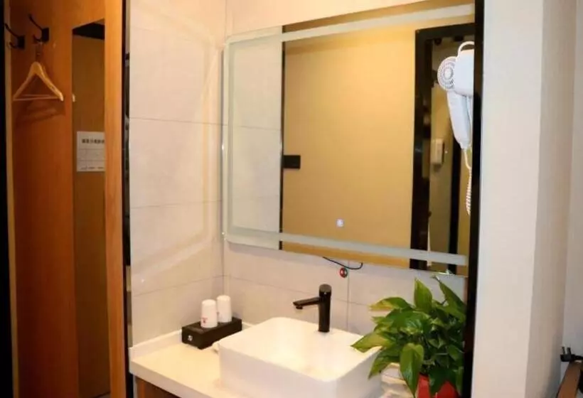 Shell Hotel Bozhou Lixin County Passenger Center