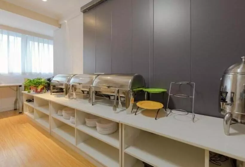 Shell Hotel Huaibei Jinying Plaza Long Distance Bus Station