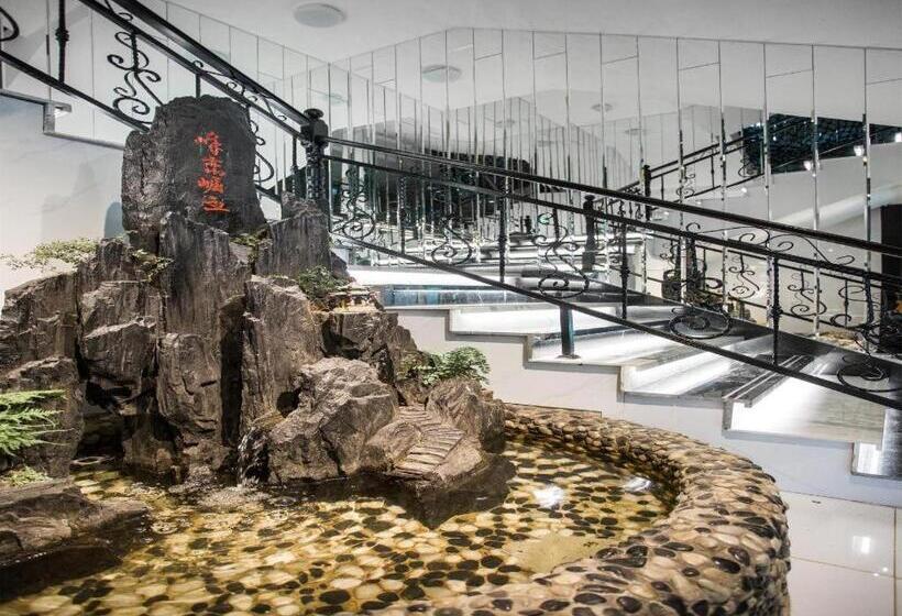 Xana Hotelle Tangshan North Railway Station