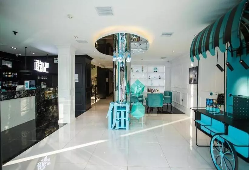 Xana Hotelle Tangshan North Railway Station