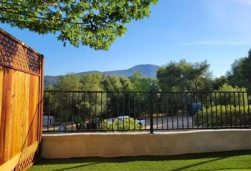 ユースホステル Peaceful Yosemite Retreat King Suite Pet Friendly