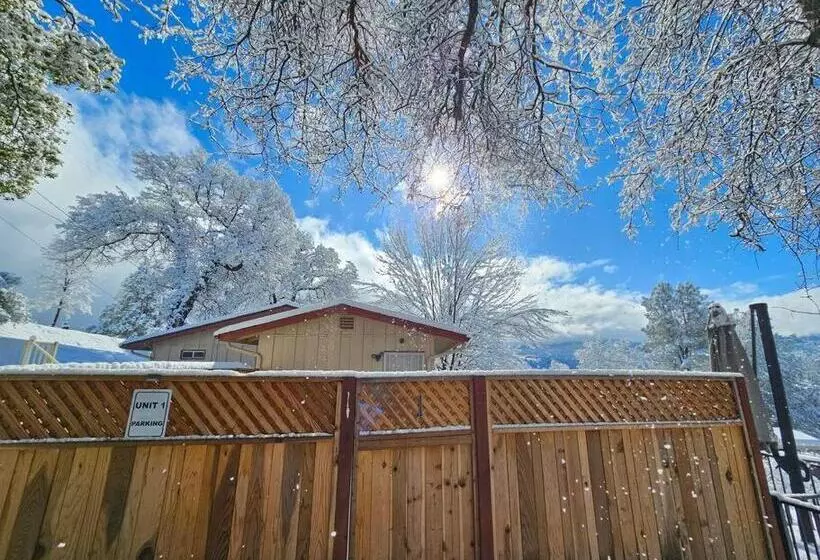 ユースホステル Peaceful Yosemite Retreat King Suite Pet Friendly