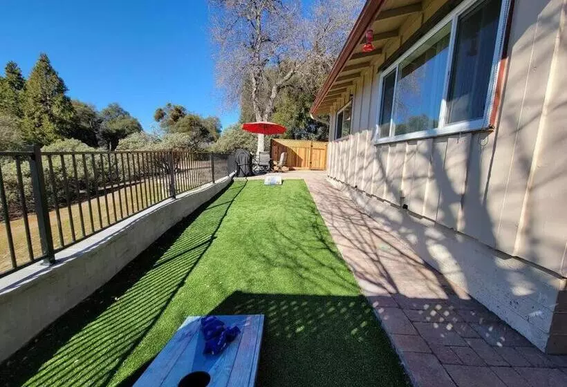ユースホステル Peaceful Yosemite Retreat King Suite Pet Friendly