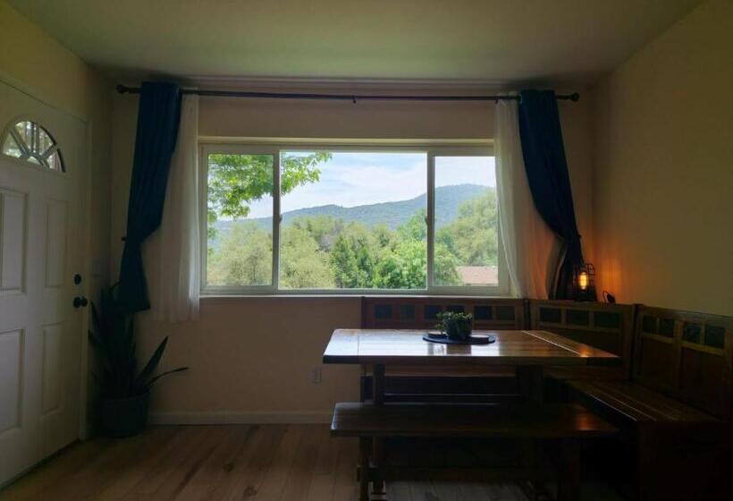 호스텔 Peaceful Yosemite Retreat King Suite Pet Friendly