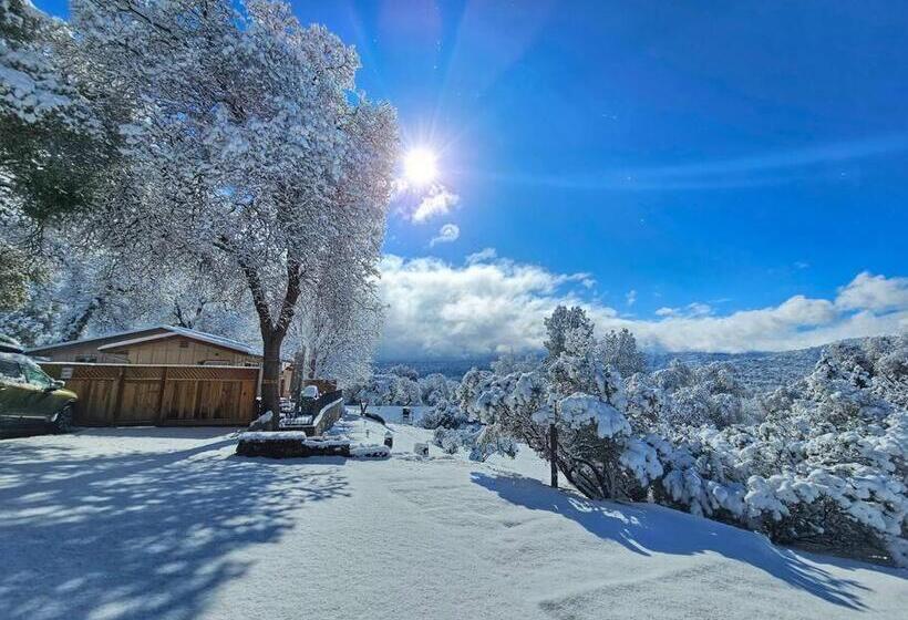 호스텔 Peaceful Yosemite Retreat King Suite Pet Friendly