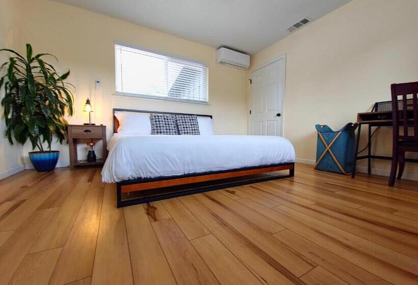 호스텔 Peaceful Yosemite Retreat King Suite Pet Friendly