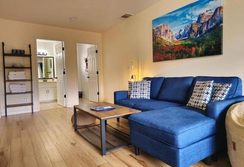 호스텔 Peaceful Yosemite Retreat King Suite Pet Friendly