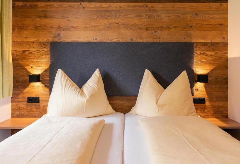 مبيت وإفطار Gästehaus Kasbichler