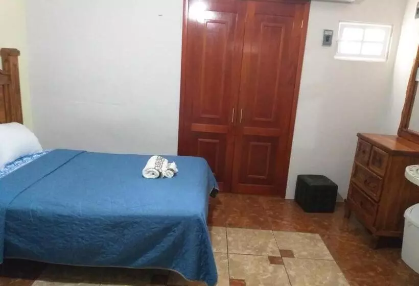 ホテル Casa Viejo Chac