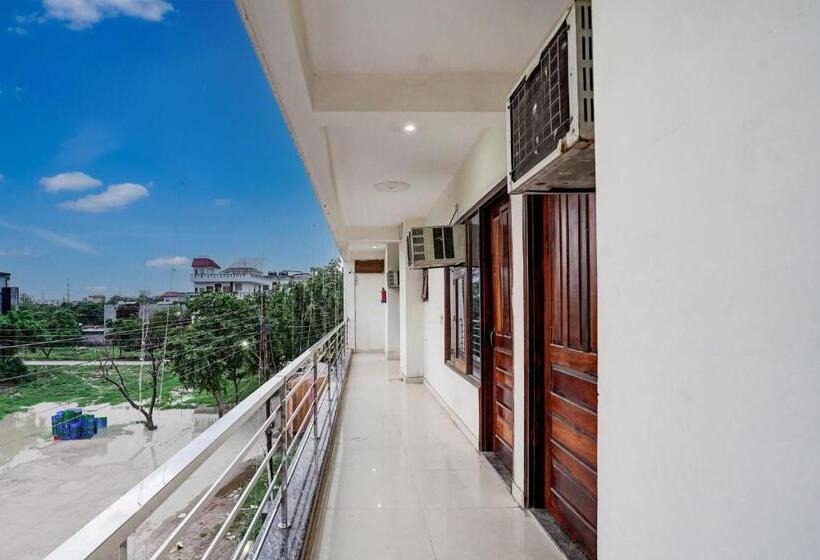 בית מלון כפרי O Golden Palace