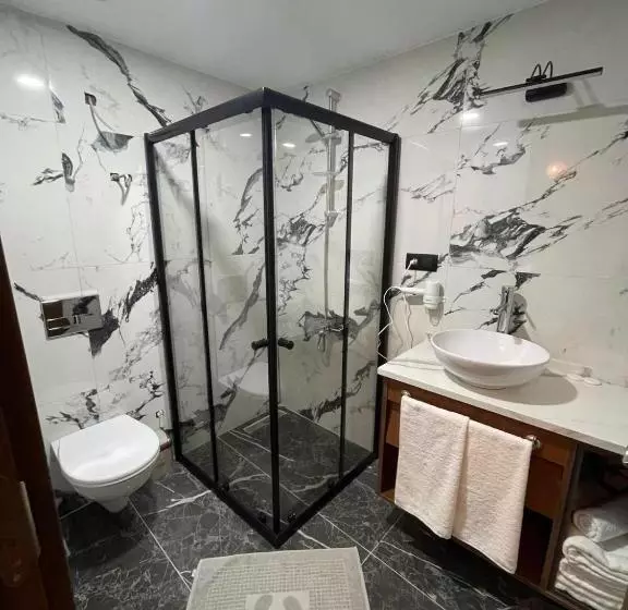 ホテル Li̇ya 107 Dağ Manzarali Oda