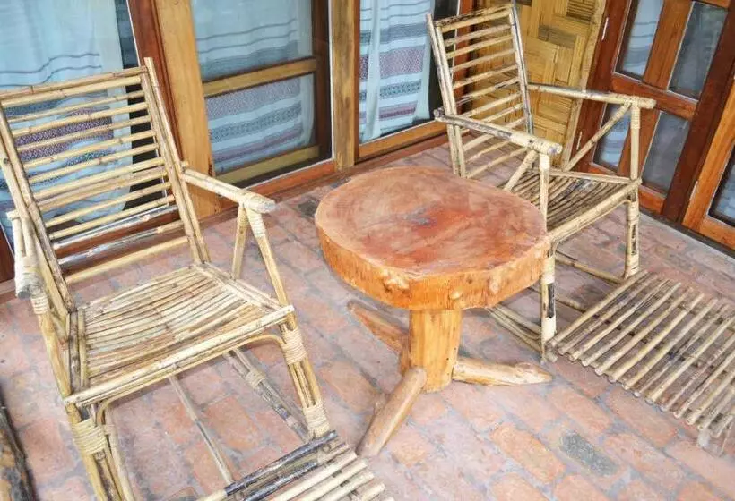 ホテル Phou Iu Iii Bungalows