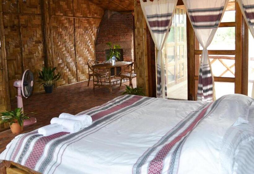 בית מלון כפרי Phou Iu Iii Bungalows