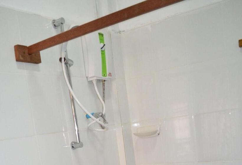 בית מלון כפרי Phou Iu Iii Bungalows