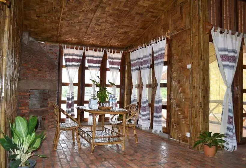 ホテル Phou Iu Iii Bungalows