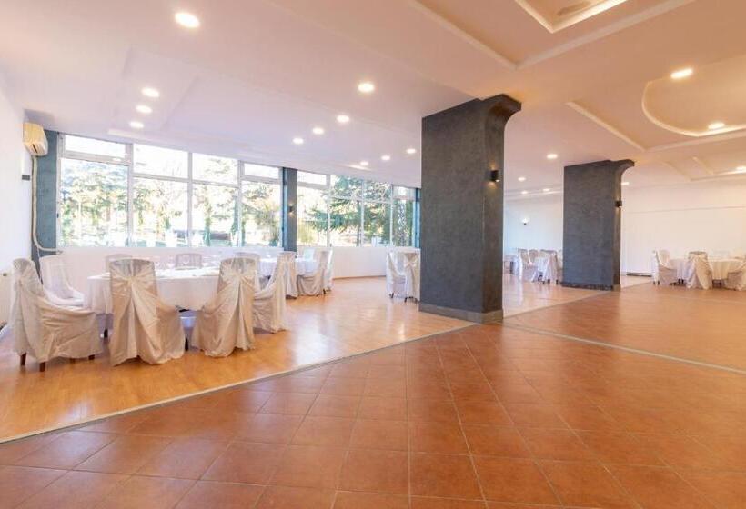 هتل Slavija Beach Resort