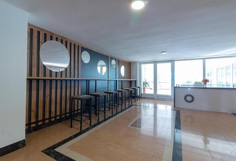 هتل Slavija Beach Resort