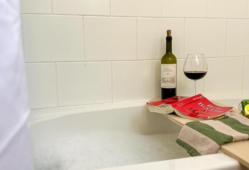 فندق على الطريق The Stonewater