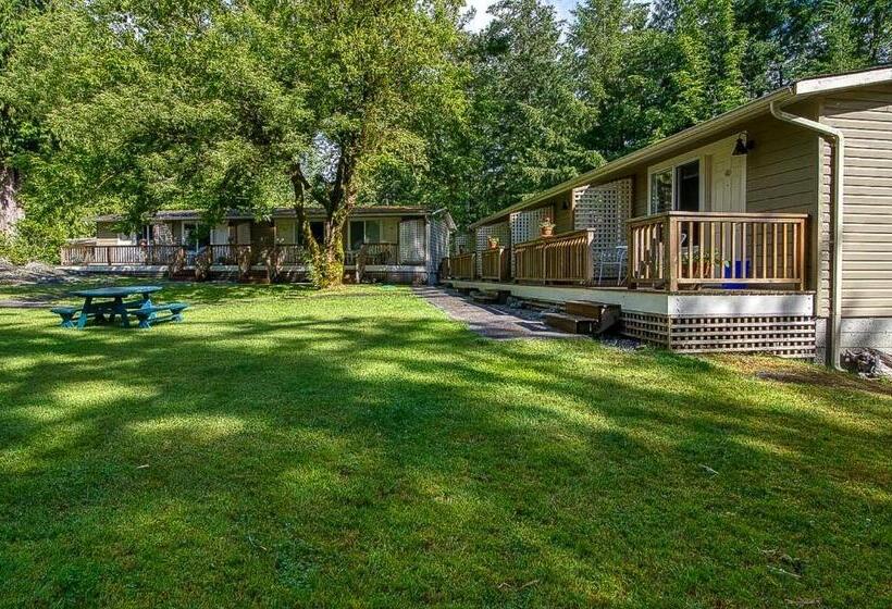 فندق على الطريق The Stonewater