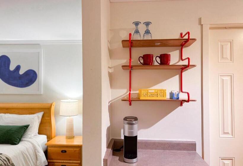 فندق على الطريق The Stonewater