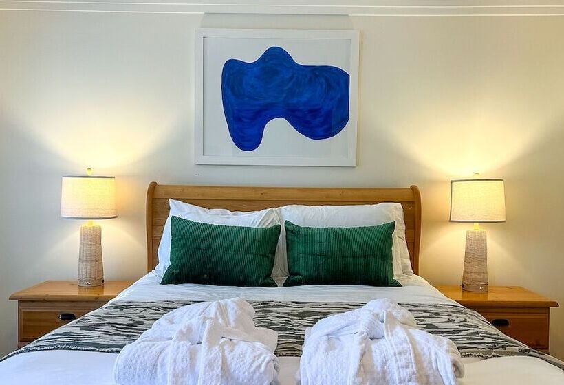 فندق على الطريق The Stonewater