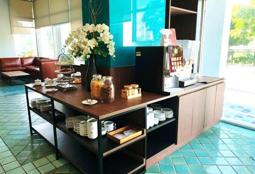 Valaya Hotel Pathumthani