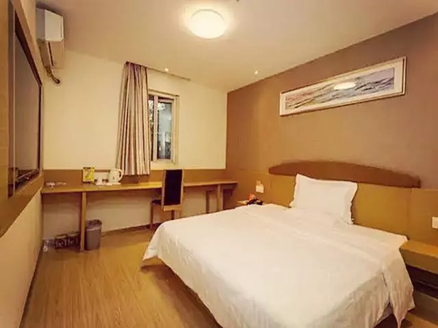 Hotelli 7days Inn Chengdu Yulin Province Stadium