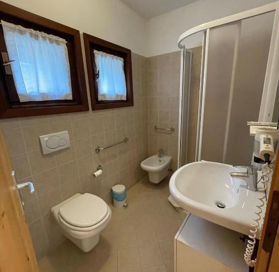 هتل Ambassador Rooms In Bormio, Solo Camera Senza Colazione