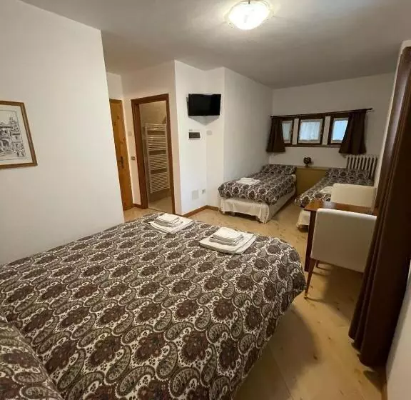 هتل Ambassador Rooms In Bormio, Solo Camera Senza Colazione