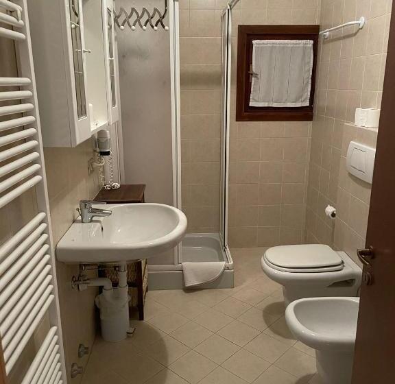 هتل Ambassador Rooms In Bormio, Solo Camera Senza Colazione