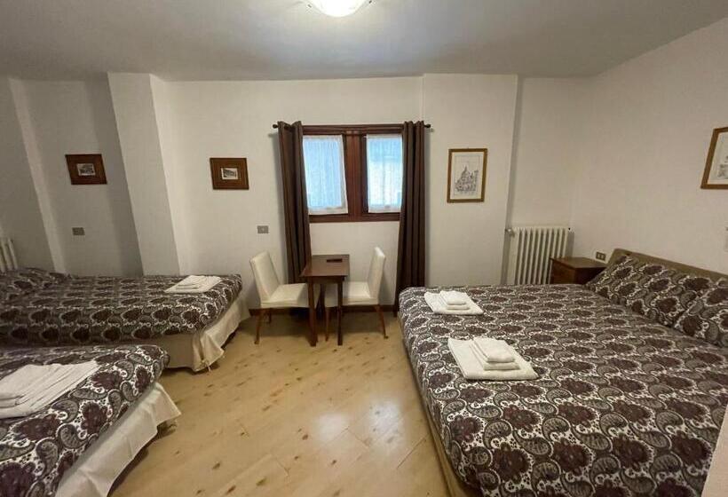 هتل Ambassador Rooms In Bormio, Solo Camera Senza Colazione