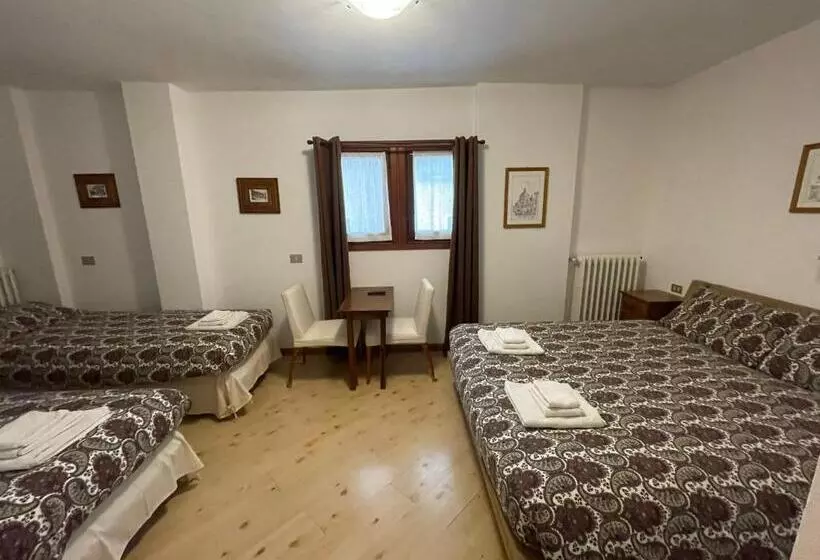 هتل Ambassador Rooms In Bormio, Solo Camera Senza Colazione