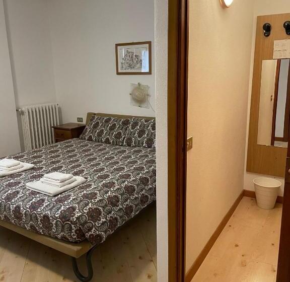 هتل Ambassador Rooms In Bormio, Solo Camera Senza Colazione