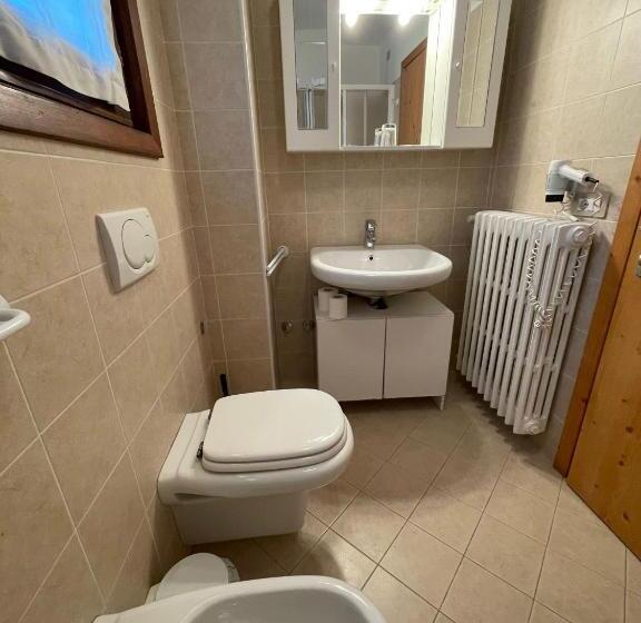 هتل Ambassador Rooms In Bormio, Solo Camera Senza Colazione