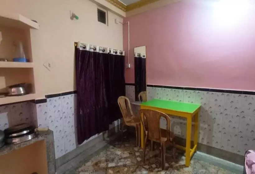 پانسیون Sushamalay Guest House At Sea Beach, Puri