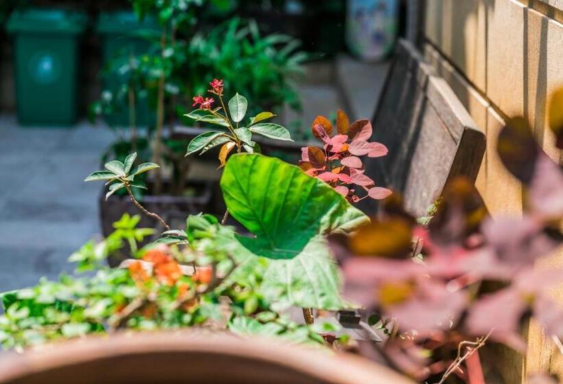 Retkeilymaja U Shore House