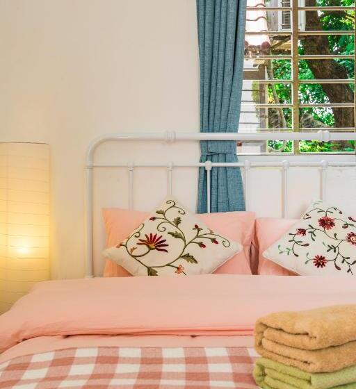 Retkeilymaja U Shore House