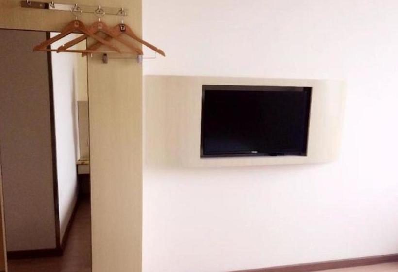 Hotelli 7days Inn Shenzhen Huagqiangbei Yannan Subway Station