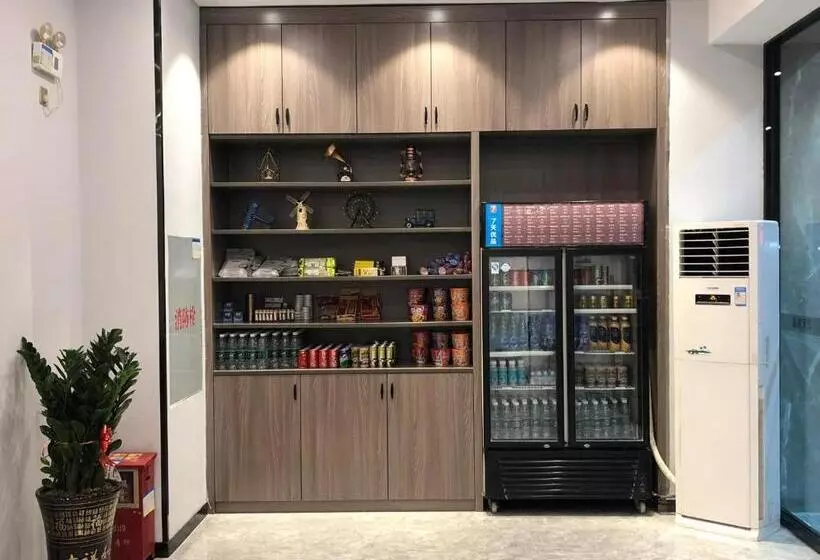 Hotelli 7days Premium Zhongshan Tanzhou Town Market Central Branch