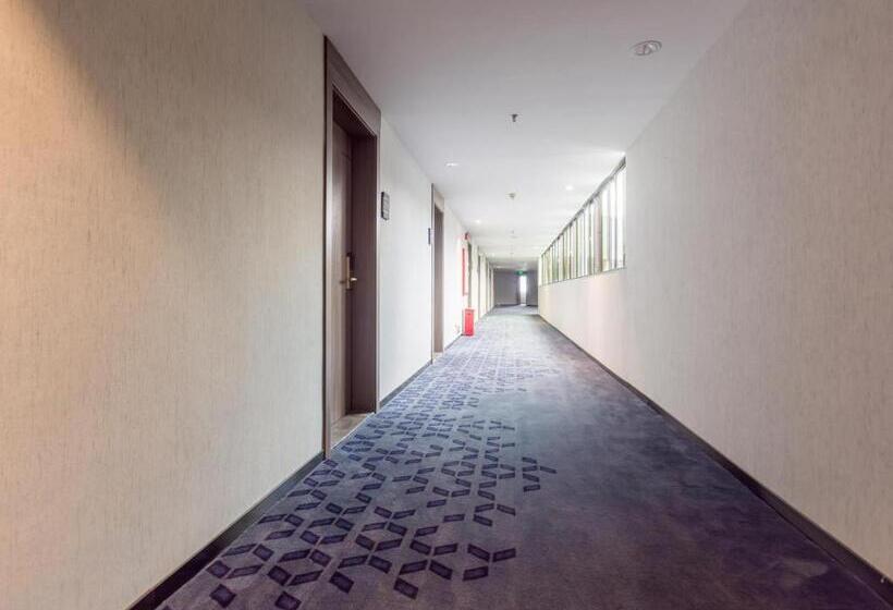 Hotel 7days Premium Zhongshan Tanzhou Town Market Central Branch